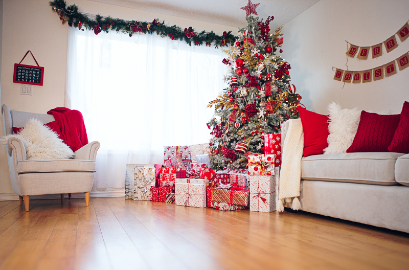 18 Tips On How To Decorate Your Apartment Living Room For Christmas 